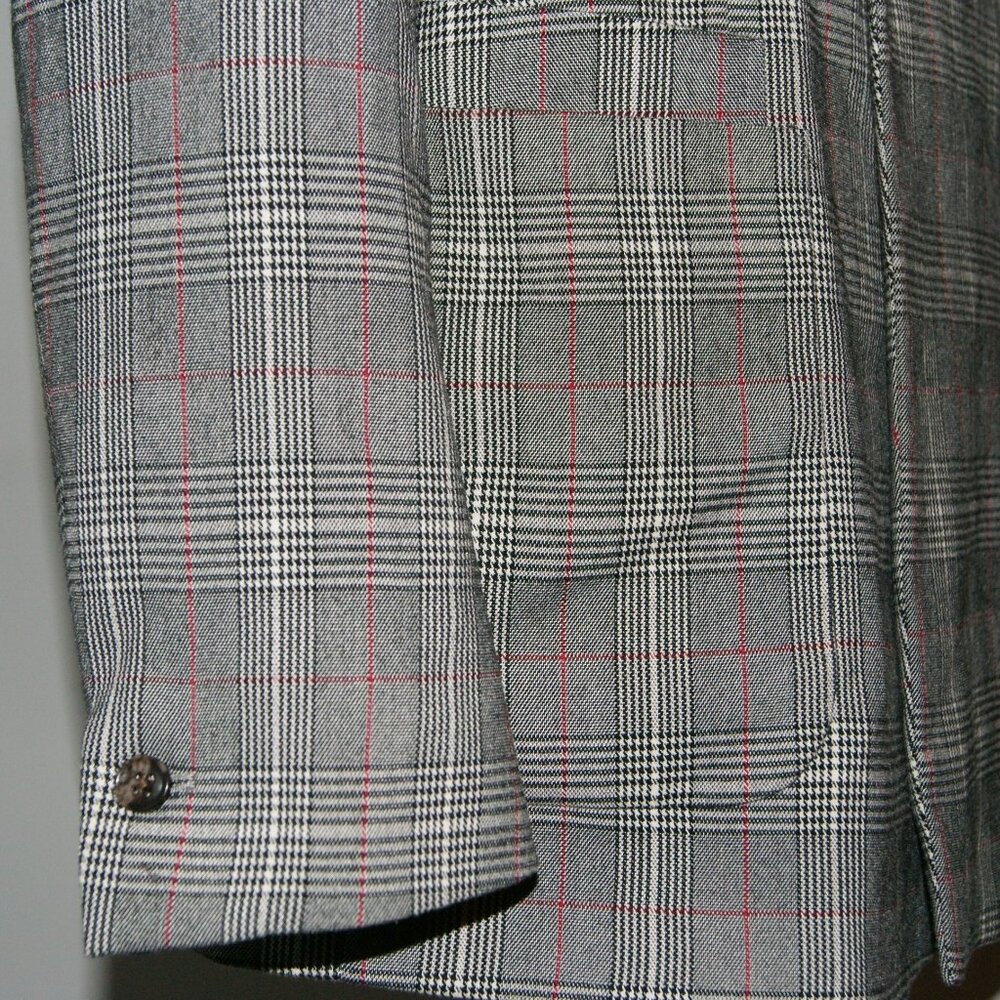 Single Hidden Button Closure Suit - image 7